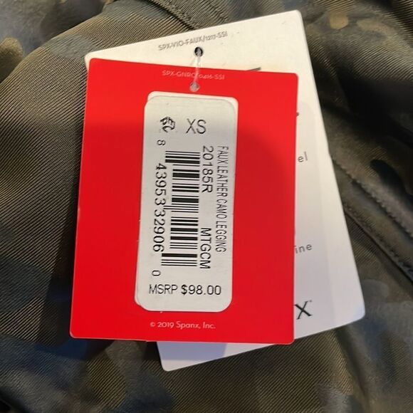 Spanx camo Faux Leather Army Olive Green Leggings NWT size XS - Picture 8 of 11